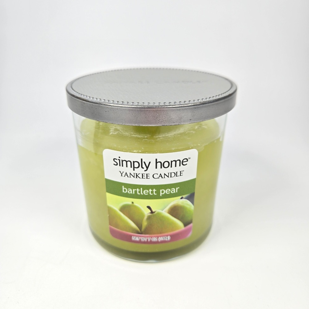 Yankee‎ Candle Simply Home Bartlett Pear Scented Jar Candle 7 oz Green Wax